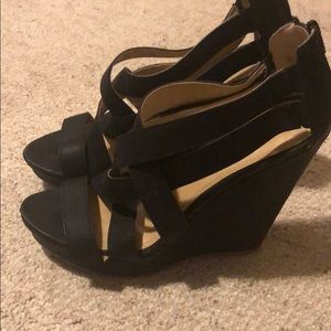 Black Chinese laundry wedged sandal